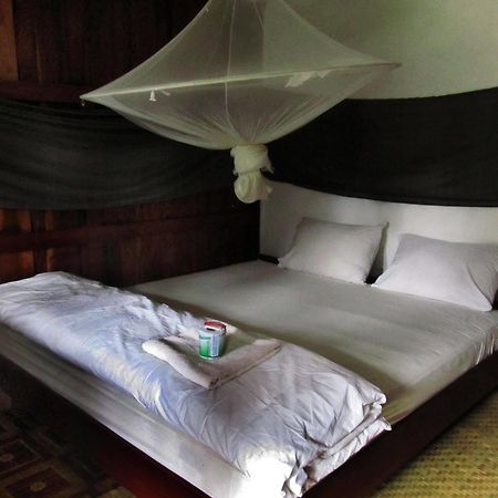 Muang Ngoi Riverview Bungalows מראה חיצוני תמונה