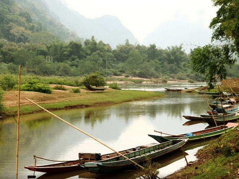 Muang Ngoi Riverview Bungalows מראה חיצוני תמונה